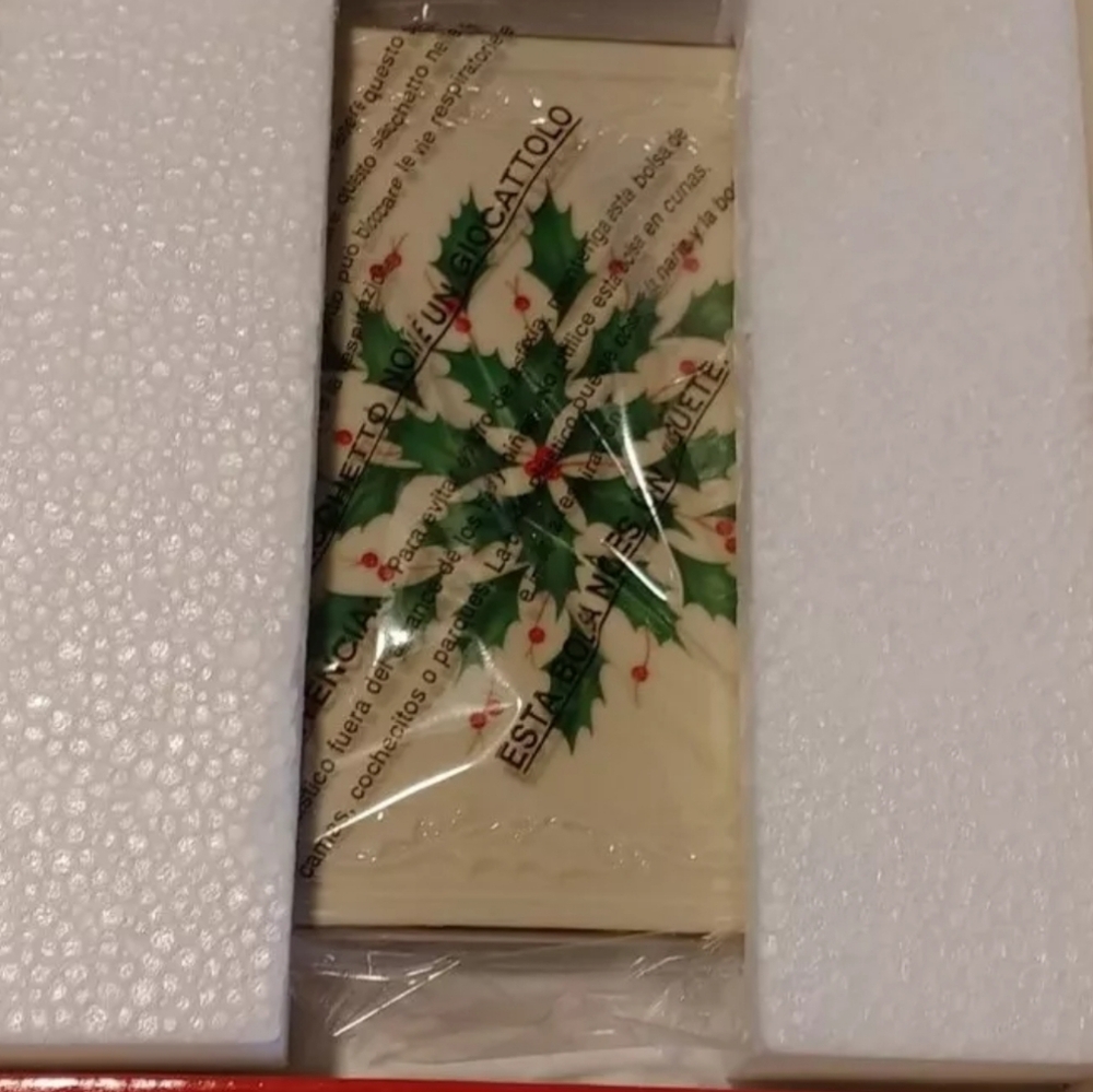 Lenox Christmas Holly trivet, NEW - Picture 4 of 7